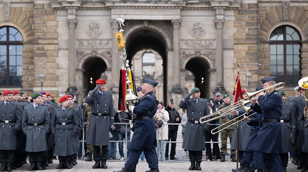 The Erfurt Air Force Music Corps provided the musical accompaniment to the roll call / Photo: Sebastian Kahnert/dpa