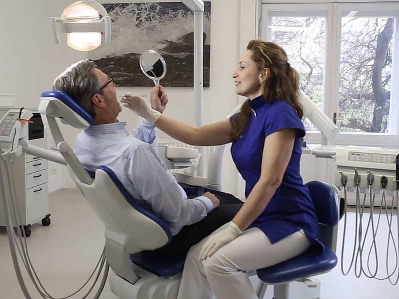 Symbolbild für Zahnarzt in Budapest (Bild: 