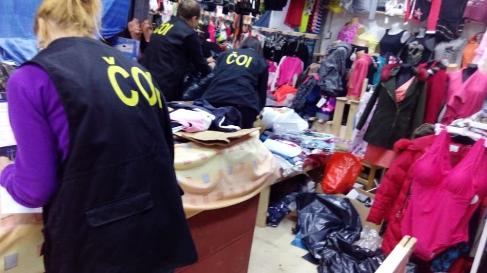 Die Tschechische Handelsinspektion stellt Waren im Wert von 82 Millionen Kronen sicher. Foto: Česká obchodní inspekce