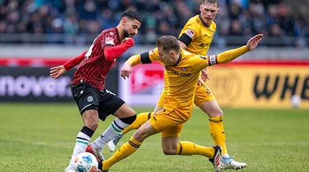 Hannovers bester Angreifer: Elias Saad (l)   / Foto: David Inderlied/dpa