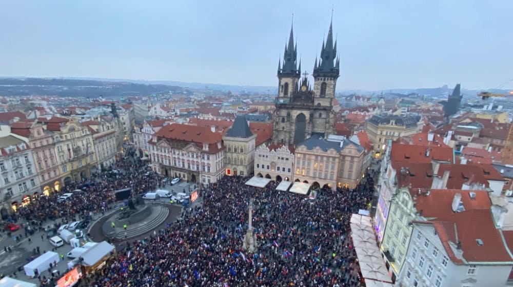 Großdemo für den Präsidenten auf dem Altstädter Ring in Prag. Foto: Hannes Mallek