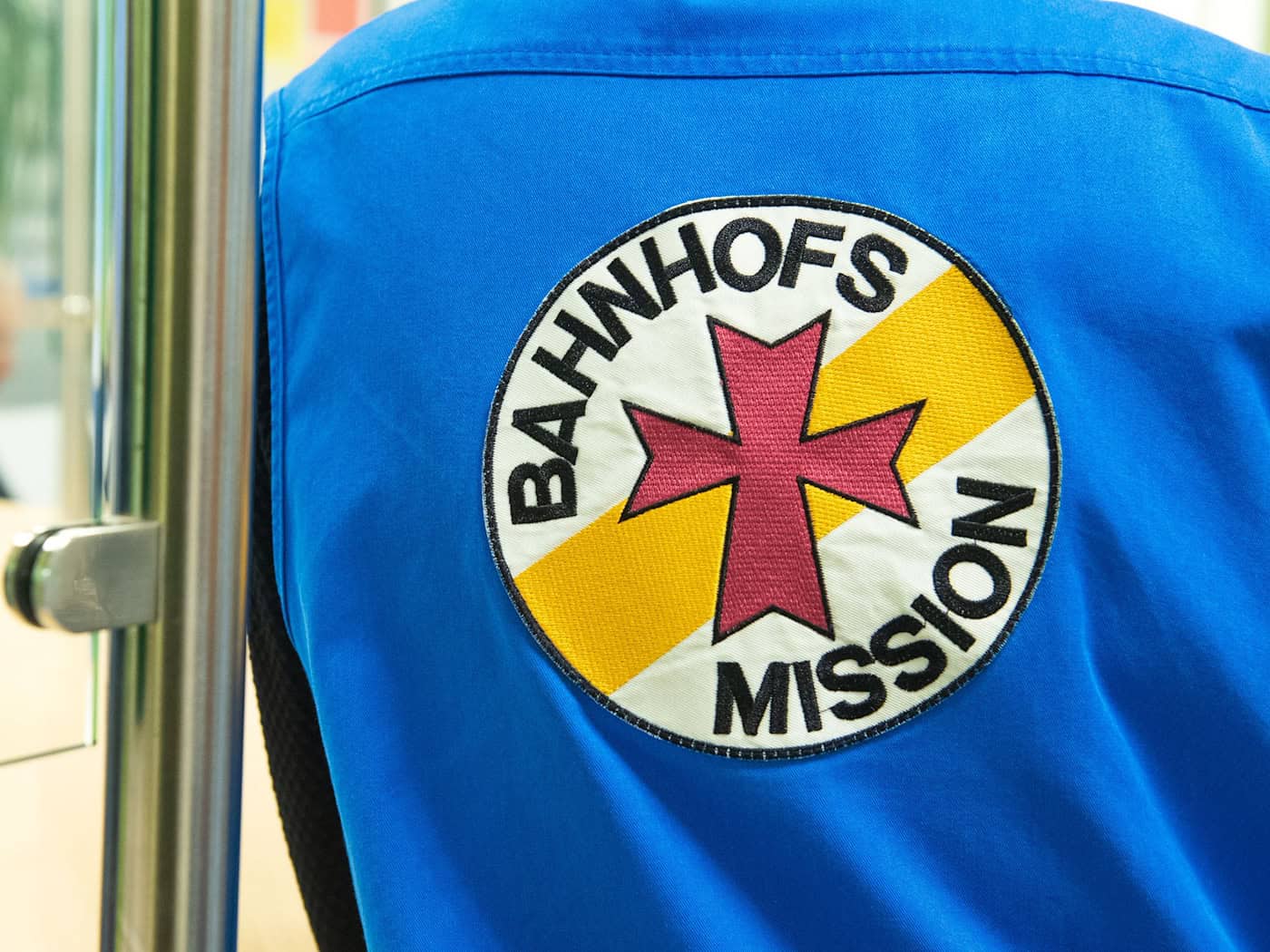 Volunteers in Saxony can now take advantage of available benefits and discounts digitally via smartphone. (Symbolic image) / Photo: Sarah Knorr/dpa