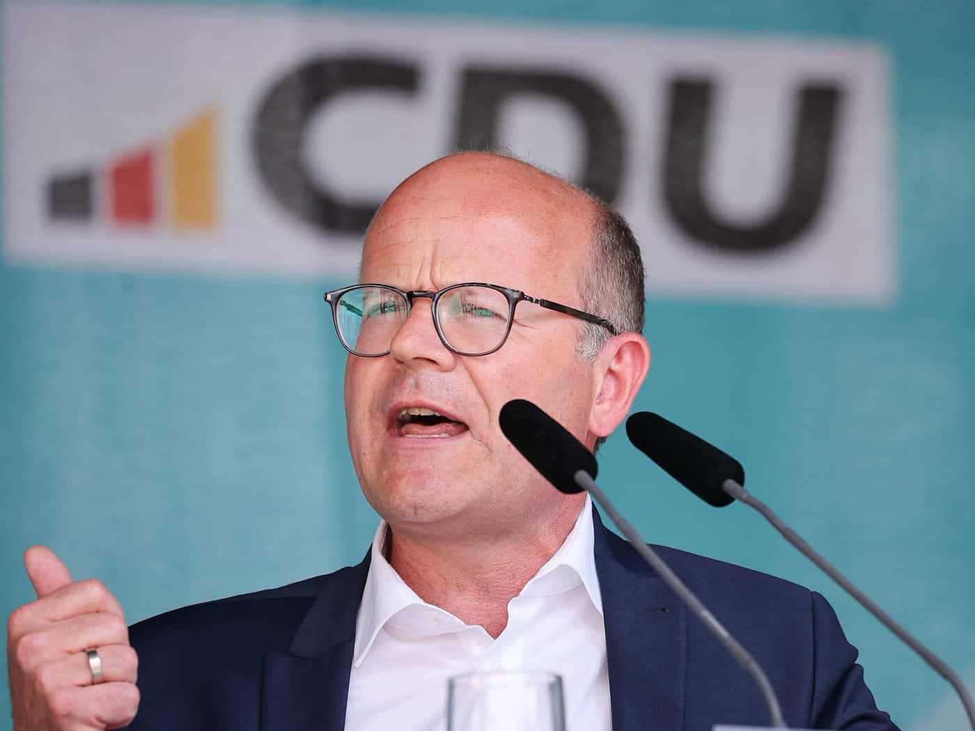 Europaparlamentarier Oliver Schenk (CDU) mahnt eine weitere Unterstützung der Ukraine in ihrem Kampf gegen den russischen Aggressor an (Archivbild). / Foto: Jan Woitas/dpa