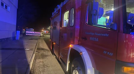 Am Mittwochabend haben mehrere Mülltonnen in Riesa gebrannt. Foto: Stadtteilfeuerwehr Riesa-Weida