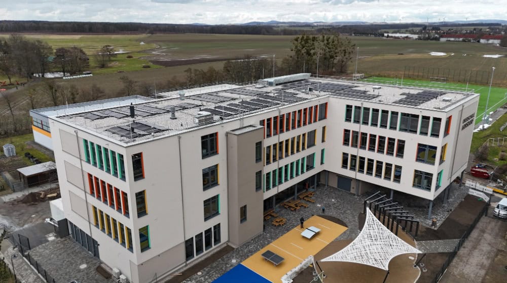 Die neue Schule in Arnsdorf ist ein Schmuckstück geworden. Foto: LRA Bautzen