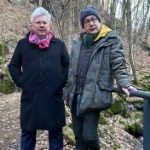 Frank Schwarz (links) und Tom Pauls (rechts) am Keppgrundbach. (Bild: Thomas Wolf)