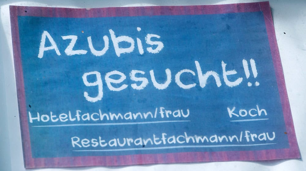 Training at vocational schools in the district of Görlitz is to be improved. (Symbolic image) / Photo: Stefan Sauer/dpa