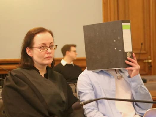 Mordprozess im Landgericht: Anwältin Andrea Liebscher neben dem Angeklagten Nick W. (37). Foto: Lucas Böhme