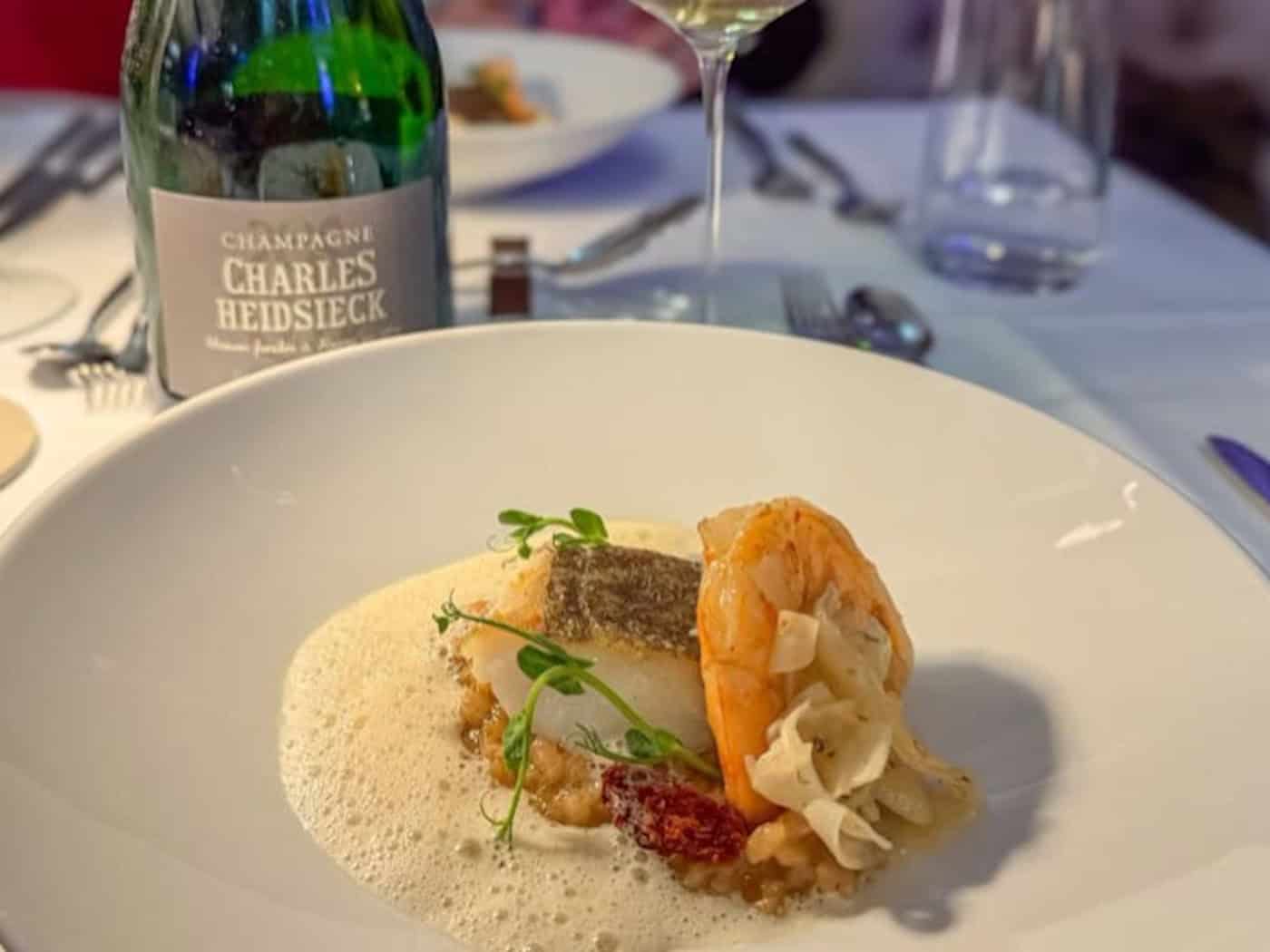 Champagne always goes well - even with a complete menu. The Stresa served five Charles Heidsieck champagnes during the restaurant's 13th birthday gala (Image: Ulrich van Stipriaan)