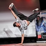 Beim Saisonauftakt der HipHop-Tanzgruppen in Dresden sind etwa 890 Akteure an den Start gegangen. (Archivbild)  / Foto: Christian Charisius/dpa