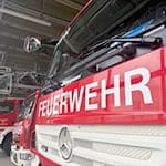 Hoher Schaden nach Brand einer Lagerhalle im Landkreis Bautzen. (Symbolbild) / Foto: Sabina Crisan/dpa