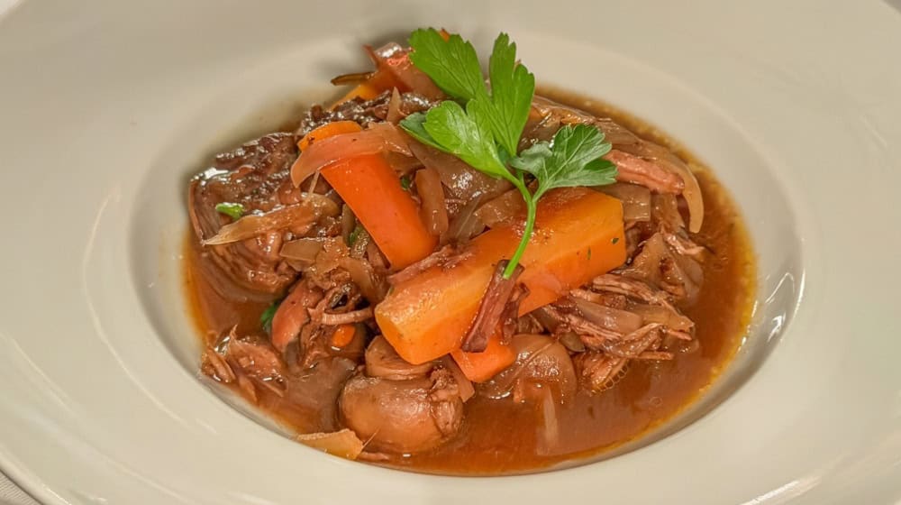 Boeuf Bourguignon prepared according to Frédéric Fourré's family recipe (Photo: Ulrich van Stipriaan)