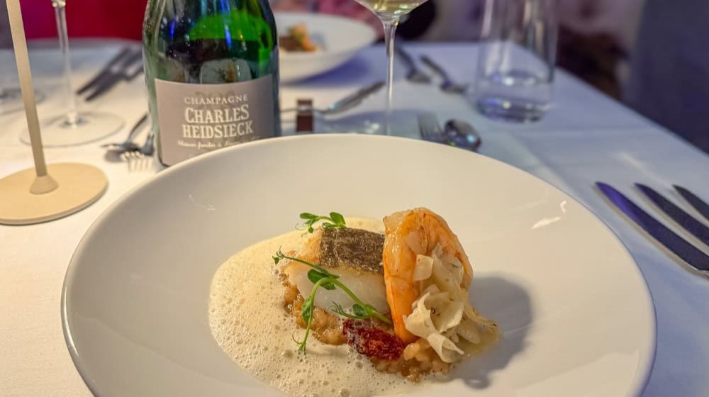 Champagne always goes well - even with a complete menu. The Stresa served five Charles Heidsieck champagnes during the restaurant's 13th birthday gala (Image: Ulrich van Stipriaan)