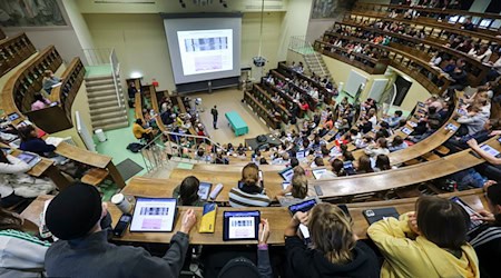 Das Geld stammt aus dem 500 Milliarden Euro schweren, schuldenfinanzierten Sondervermögen für Infrastruktur und Klimaschutz. (Symbolbild) / Foto: Jan Woitas/dpa