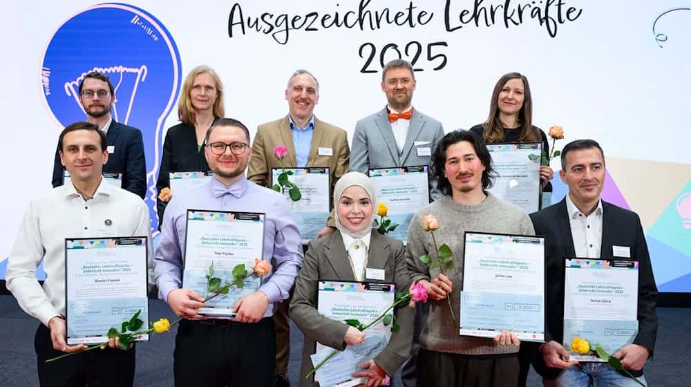A total of ten "Outstanding Teachers" were chosen. / Photo: Bernd von Jutrczenka/dpa