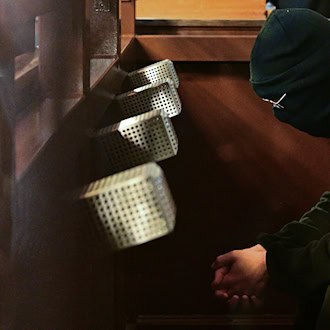 Im Prozess gegen einen 20-jährigen Syrer nach einem beinahe tödlichen Angriff auf einen spanischen Touristen am Holocaust-Mahnmal in Berlin-Mitte wird nach dreimonatiger Verhandlung ein Urteil erwartet. (Archivbild)  / Foto: Sebastian Gollnow/dpa