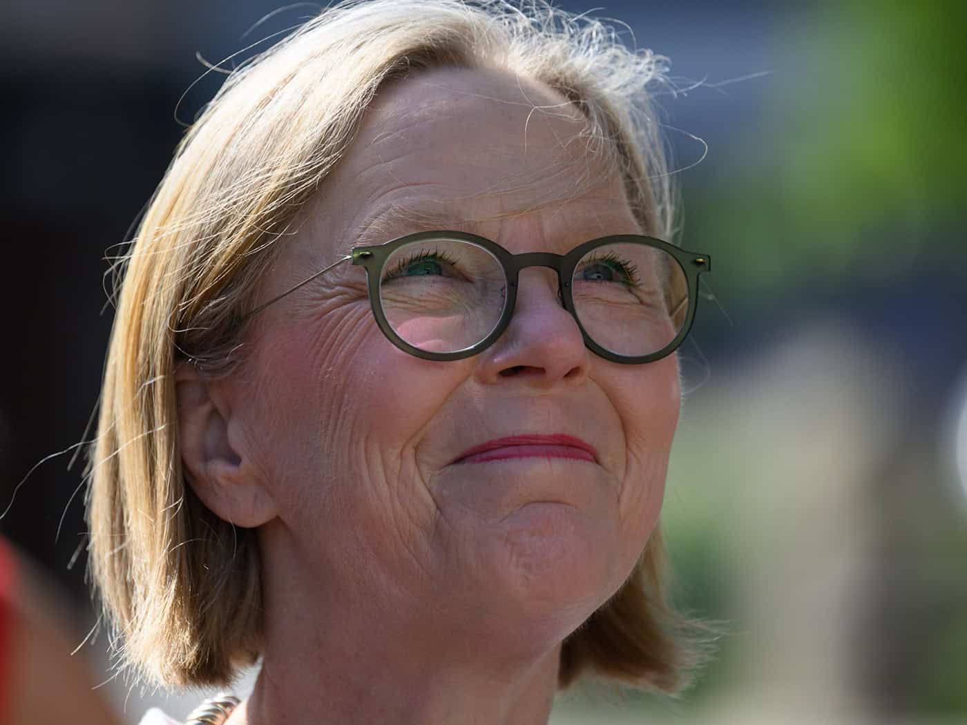 Saxony's Infrastructure Minister Regina Kraushaar is relieved about an interim step in the construction of the new Dresden-Prague railroad line. (Archive photo) / Photo: Robert Michael/dpa