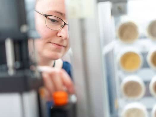 Master's student Nele Jensen worked at the German Electron Synchrotron: research into historical cultural assets in the middle of her studies.