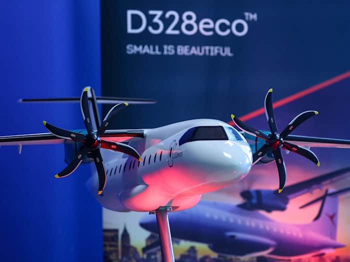 Regionalflugzeuge gelten auf kurzen Strecken als deutlich treibstoffsparender als große Jets (Archivbild) / Foto: Jan Woitas/dpa