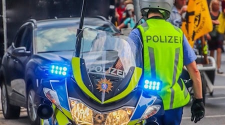 Symbolbild Polizist / pixabay 24488032