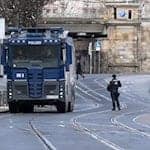 Für Freitag und Samstag sind in Dresden zahlreiche Veranstaltungen anlässlich des 81. Jahrestags der Zerstörung Dresdens im Zweiten Weltkrieg angemeldet. (Archivbild) / Foto: Sebastian Kahnert/dpa