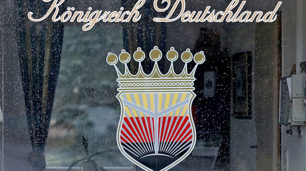 The Reichsbürger scene in Saxony is stagnating at a high level (symbolic image).  / Photo: Jan Woitas/dpa-Zentralbild/dpa