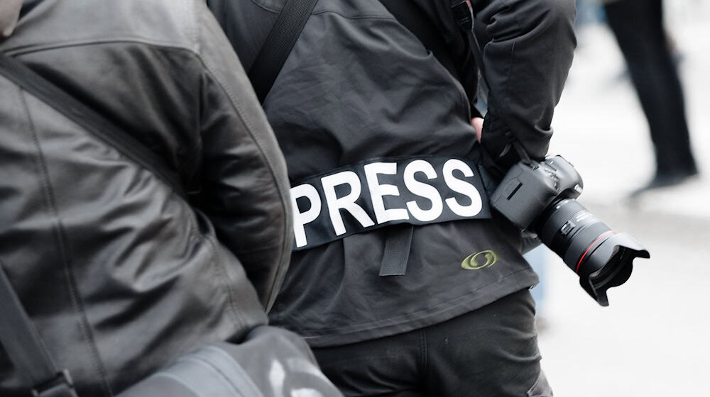 According to the organization "Reporters Without Borders", many journalists in eastern Germany are reporting growing hostility. (Symbolic image) / Photo: Markus Scholz/dpa