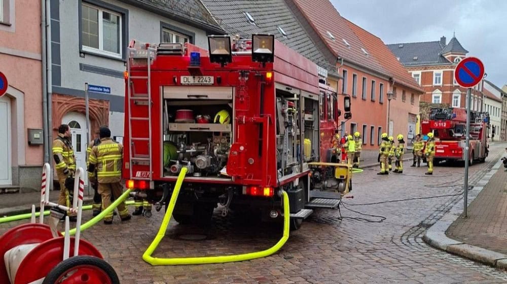 Brand in Roßwein. Fotos: Feuerwehr Roßwein