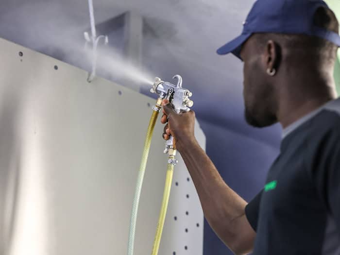 Sachsens Arbeitsmarktmentoren bringen im Vorjahr rund 600 Migranten in eine Beschäftigung oder Ausbildung (Archivbild).  / Foto: Jan Woitas/dpa