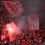 Noch können die Fans des Halleschen FC auf das Spiel gegen Erfurt hoffen. (Archivbild) / Foto: Hendrik Schmidt/dpa