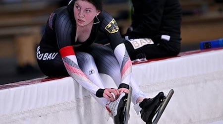Josephine Schlörb: Ihr Schuhe mit Statements gegen Hass und Diskriminierung sind bei Olympia untersagt. (Archivbild) / Foto: Peter Kneffel/dpa