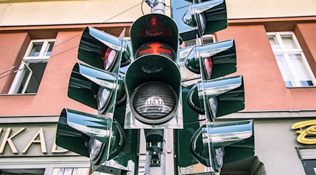 Symbolbild Schulweg / pixabay ThorstenF