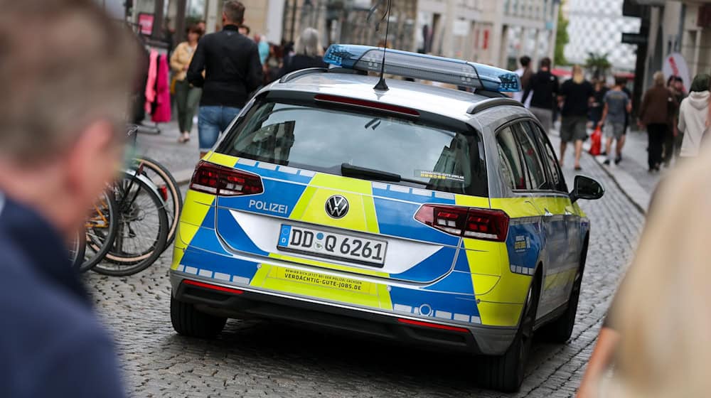 Die Polizei in Leipzig hat bei einer Verkehrskontrolle bei einem 23 Jahren alten Mann mehrere Waffen sichergestellt. (Symbolbild) / Foto: Jan Woitas/dpa