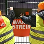 Die Gewerkschaft Verdi hat auch in Sachsen zu Warnstreiks bei kommunalen Verkehrsunternehmen aufgerufen. / Foto: Martin Schutt/dpa