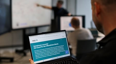 Die Sorgen über die US-Abhängigkeit in der öffentlichen Verwaltung steigen - auch in Sachsen siedeln sich deutsche Anbieter an, die davon profitieren wollen. / Foto: Jan Woitas/dpa