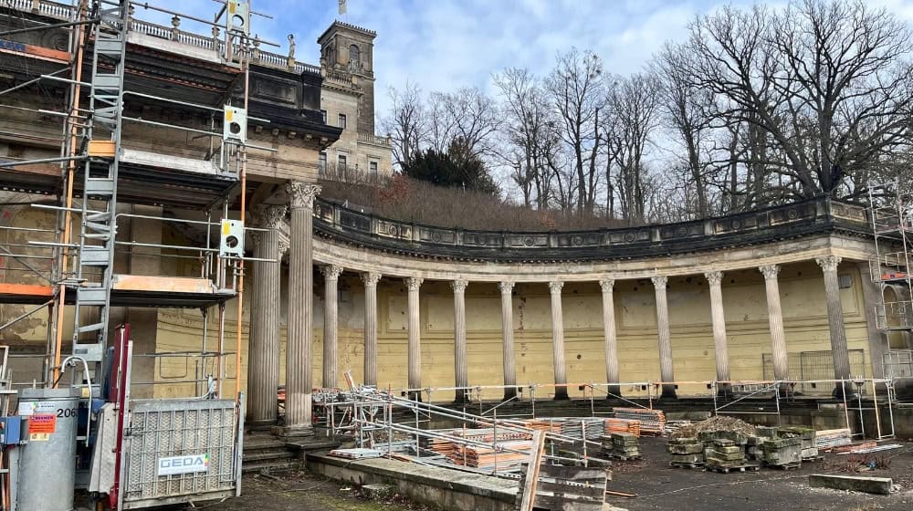 Derzeit laufen im Römischen Bad die Abdichtungsarbeiten an den Kolonaden. Foto: CdH