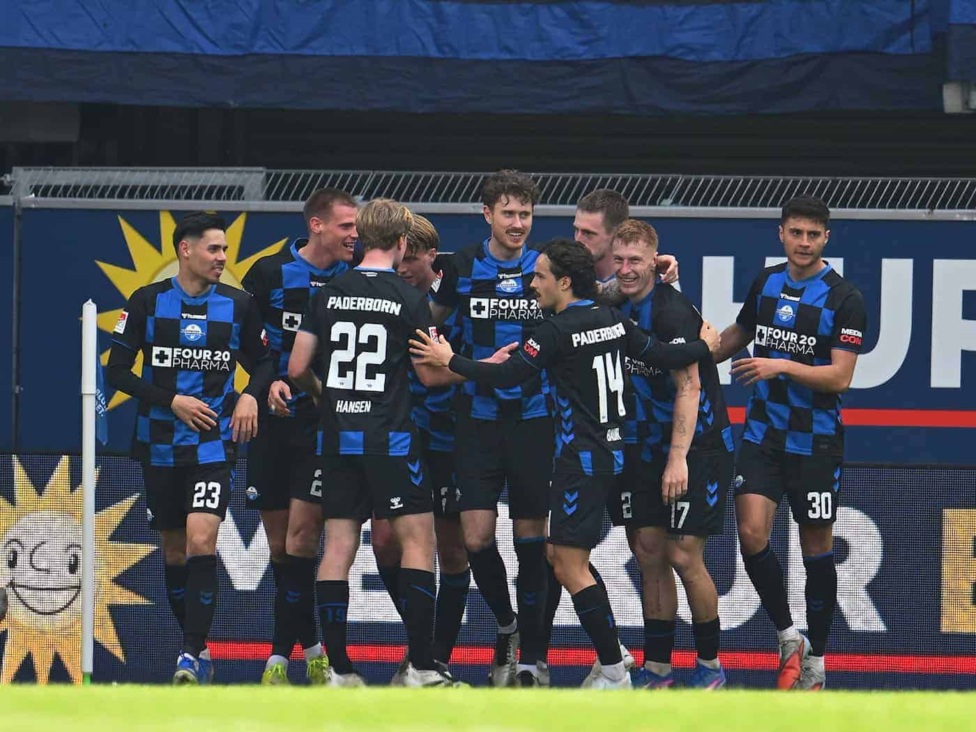 2:1 přećiwo Drježdźanam: Tigges nährt Paderborns Bundesliga-Traum