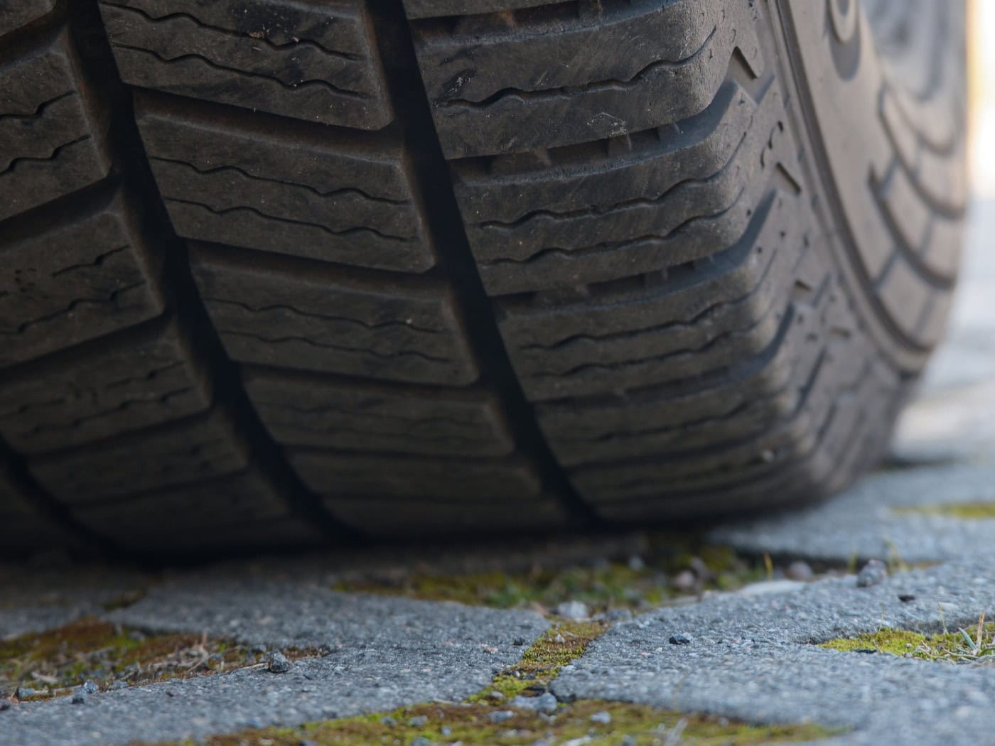 Reifenabrieb ist laut der Leipziger TROPOS-Studie für rund zwei Drittel des Mikroplastiks in der Stadtluft verantwortlich.