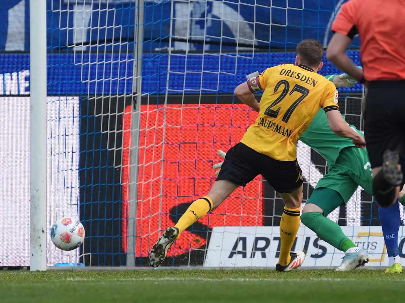 The captain leads the way - two Hauptmann goals earn a point