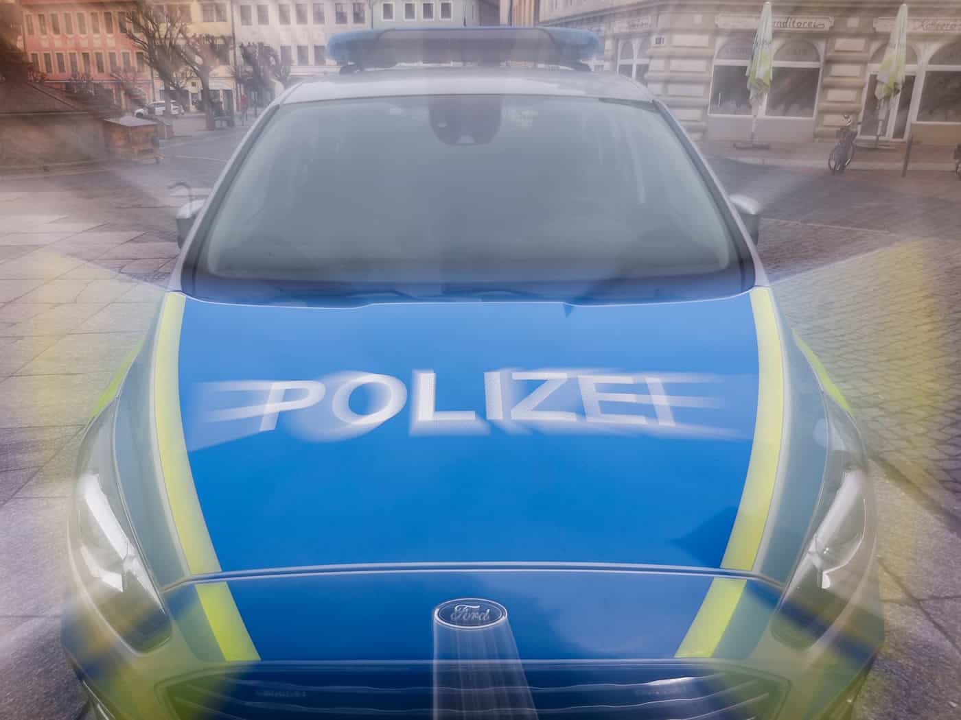 Ein Hähnchengrill war zu hoch für eine Unterführung in Adorf. (Archivbild) / Foto: Jan Woitas/dpa