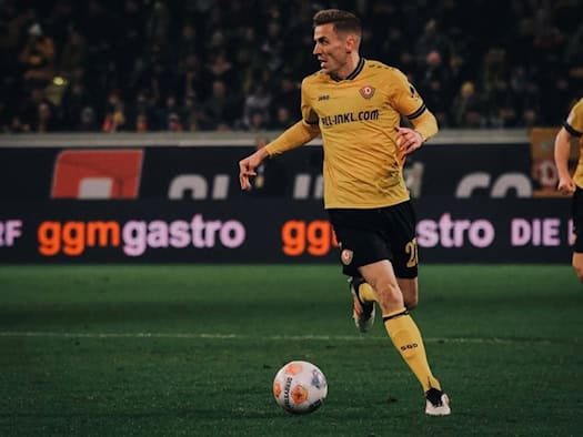 After double-pack series: Hauptmann receives rare award