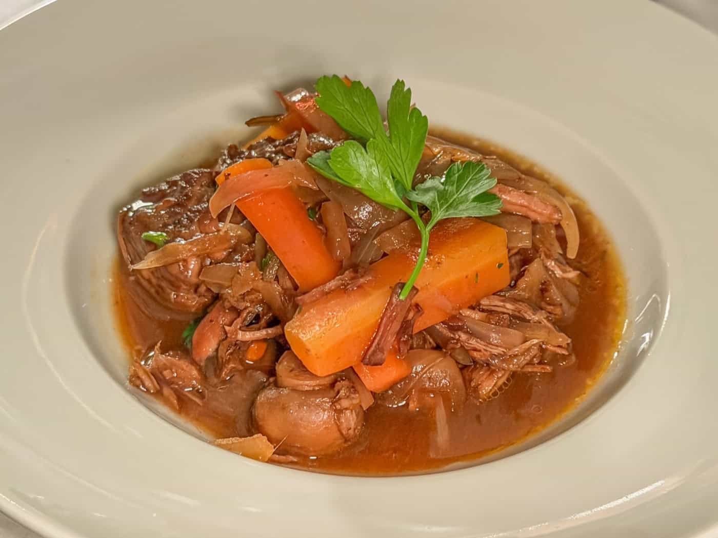 Boeuf Bourguignon nach dem Rezept der Familie von Frédéric Fourré zubereitet (Bild: Ulrich van Stipriaan)