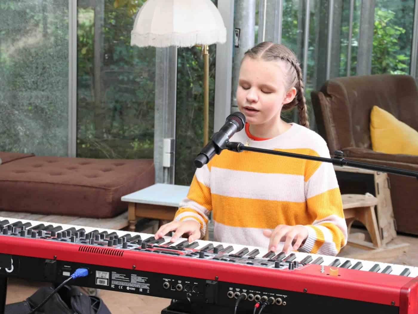 Neyla aus Dresden kommt bei Kika-Show "Dein Song" weiter