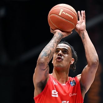 Niners Chemnitz drehen Partie in Rostock