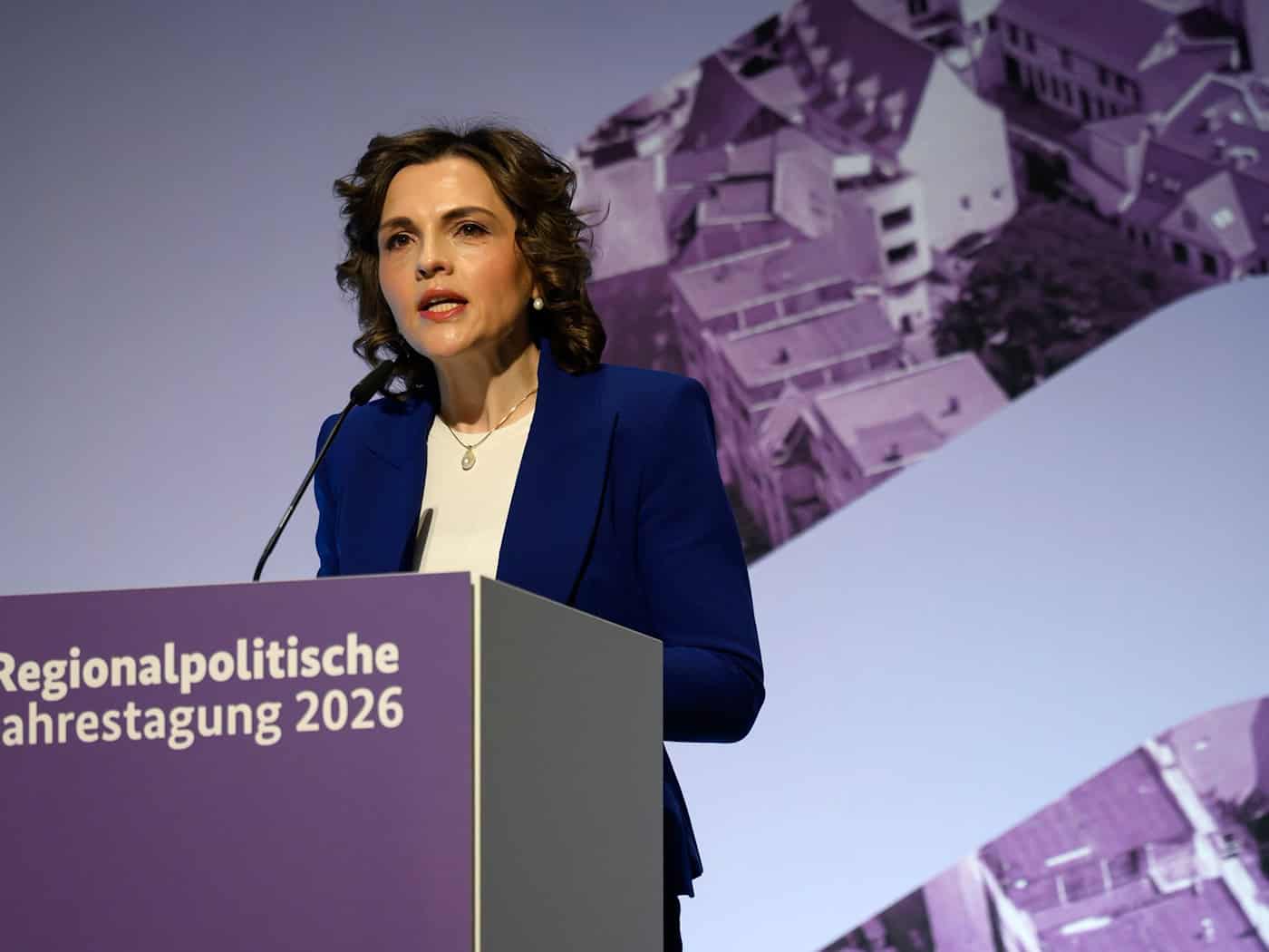 Commissioner for Eastern Europe continues to see deficits in economic structure