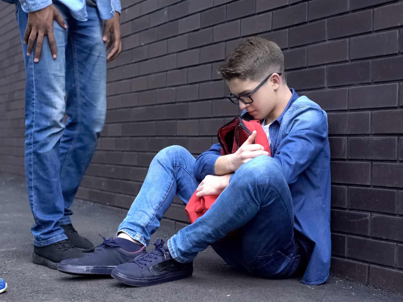  For many pupils, bullying is part of everyday life. The German School Barometer shows that a third of 11 to 17-year-olds experience bullying from classmates at least once a month.