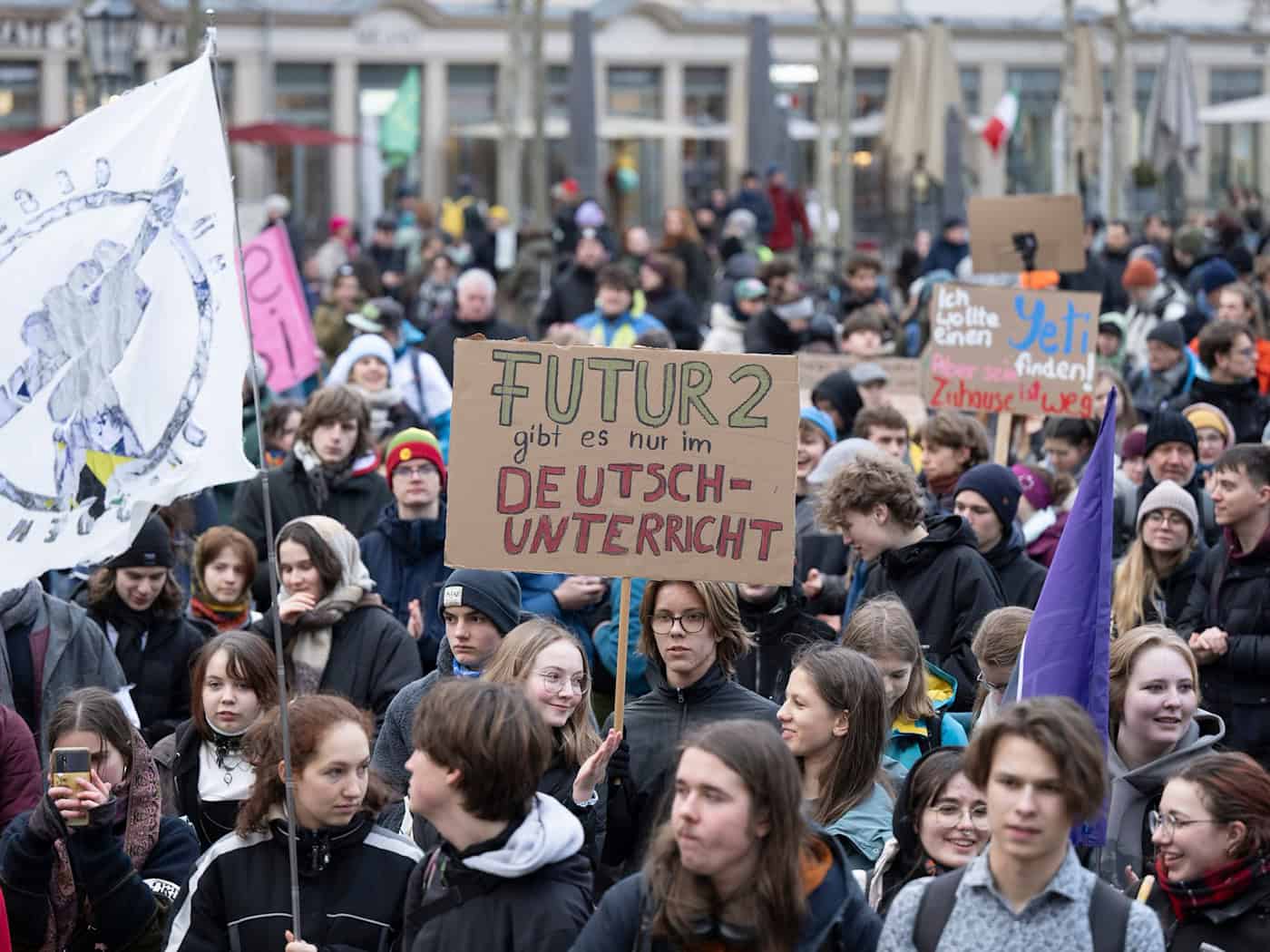 Studija: Mnozy młodostni widźa Němskeje přichod pochmurjenych