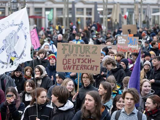 Nur 40 Prozent optimistisch: Junge Ostdeutsche blicken skeptisch in die Zukunft