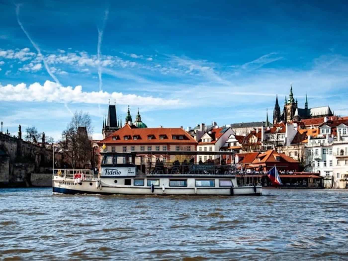 Prag feiert den Tag der Moldau