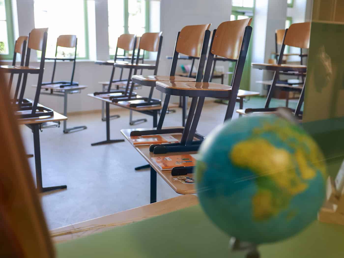 Wupad wučby na sakskich šulach spadnył